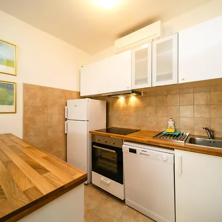 Zuza Krk Apartment *